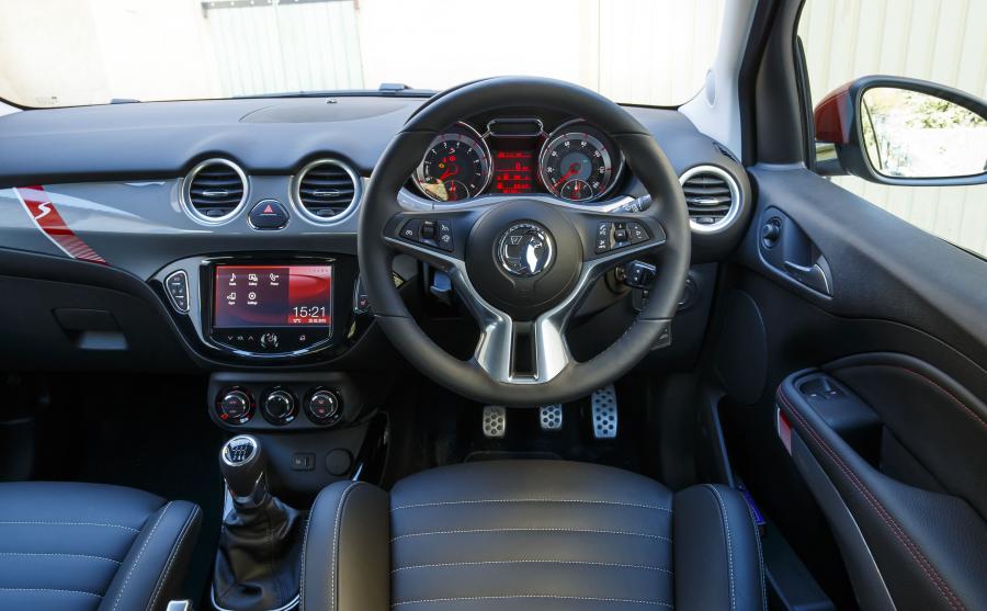  Vauxhall Adam Grand Slam 2015 года  (фото 12 из 23)